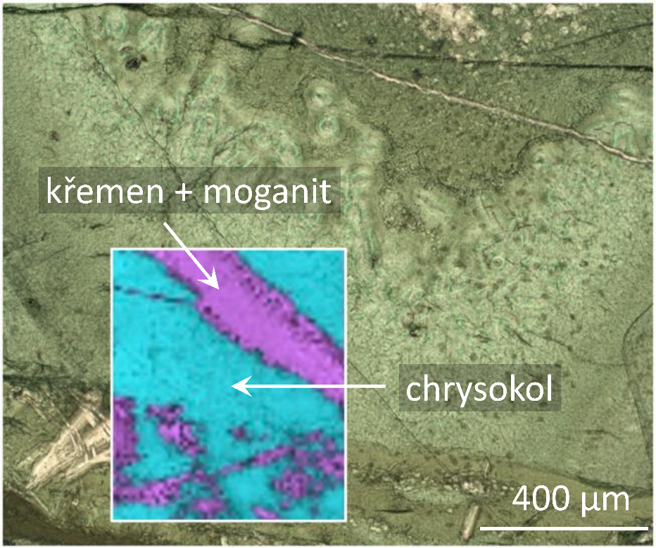 Nový článek v časopise American Mineralogist přibližuje skutečnou podstatu chrysokolu